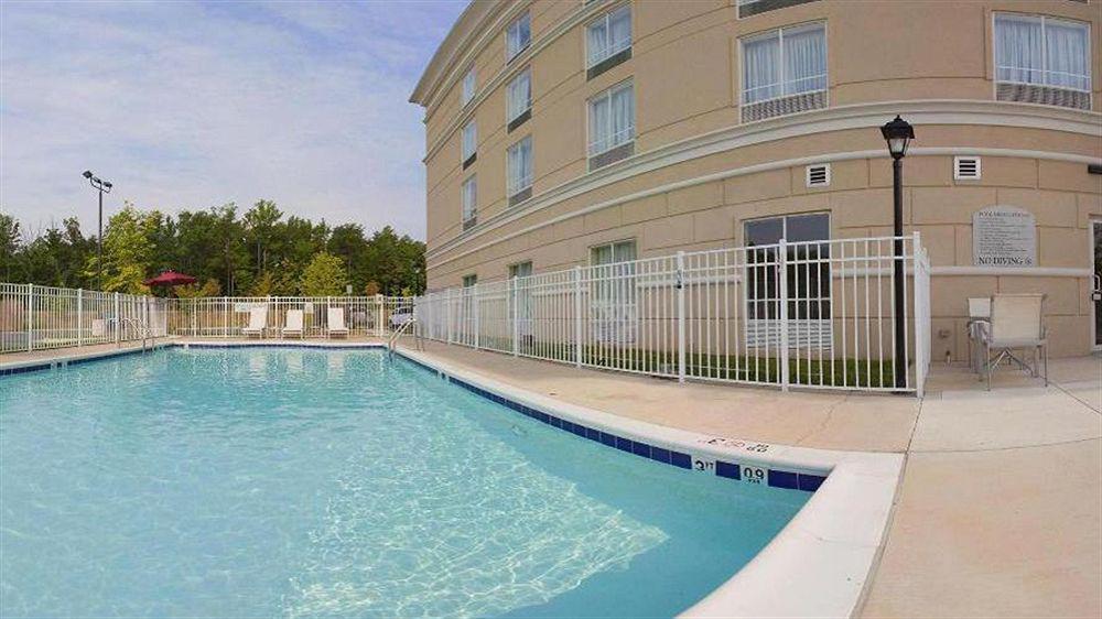 Holiday Inn Express Dumfries-Quantico By Ihg Екстериор снимка