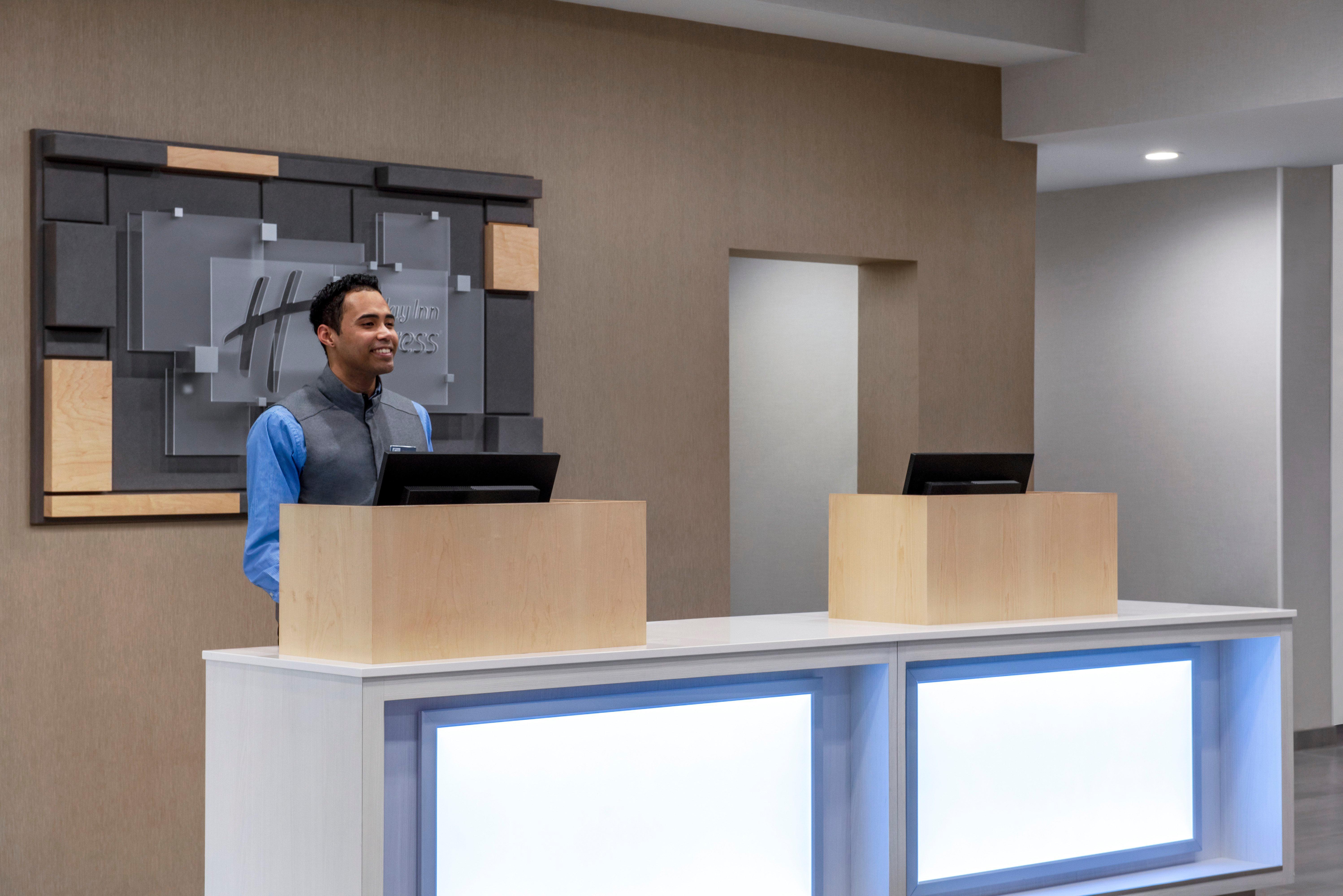 Holiday Inn Express Dumfries-Quantico By Ihg Екстериор снимка