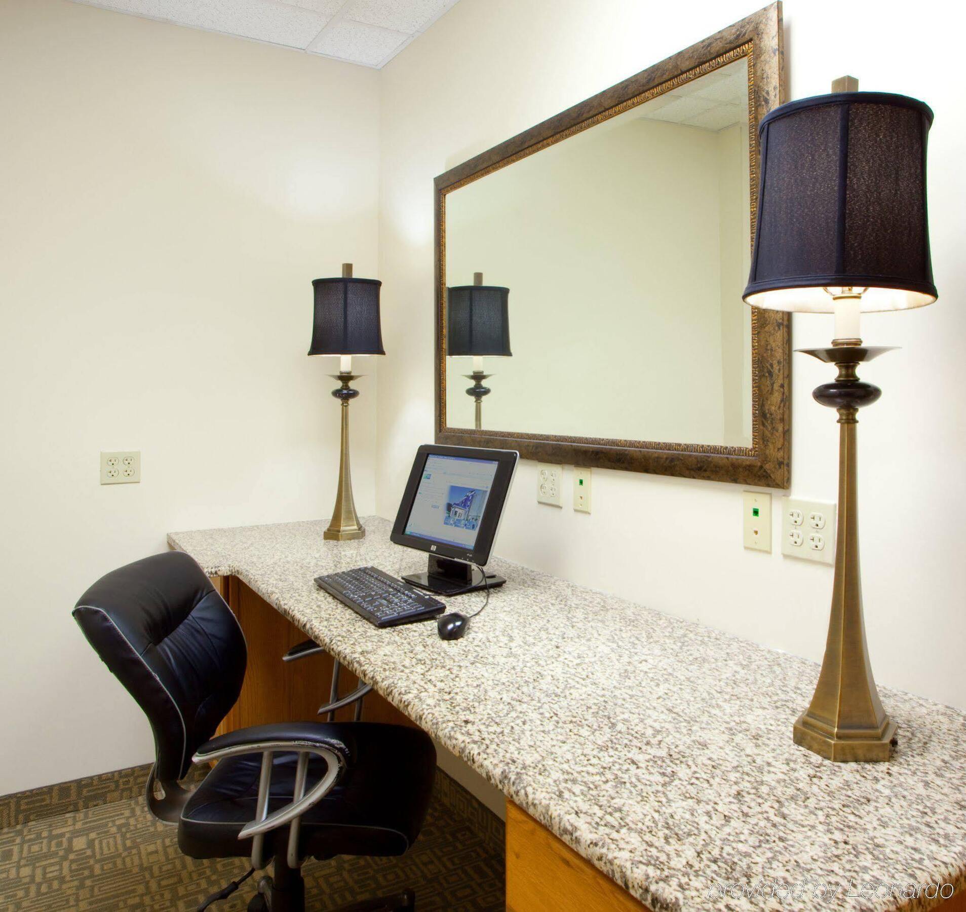Holiday Inn Express Dumfries-Quantico By Ihg Екстериор снимка